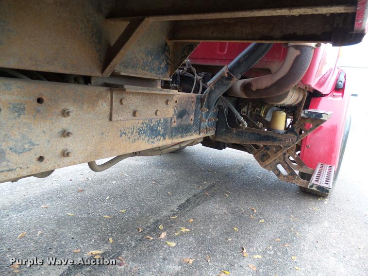 image for item AL9072 1998 Ford W96 dump truck