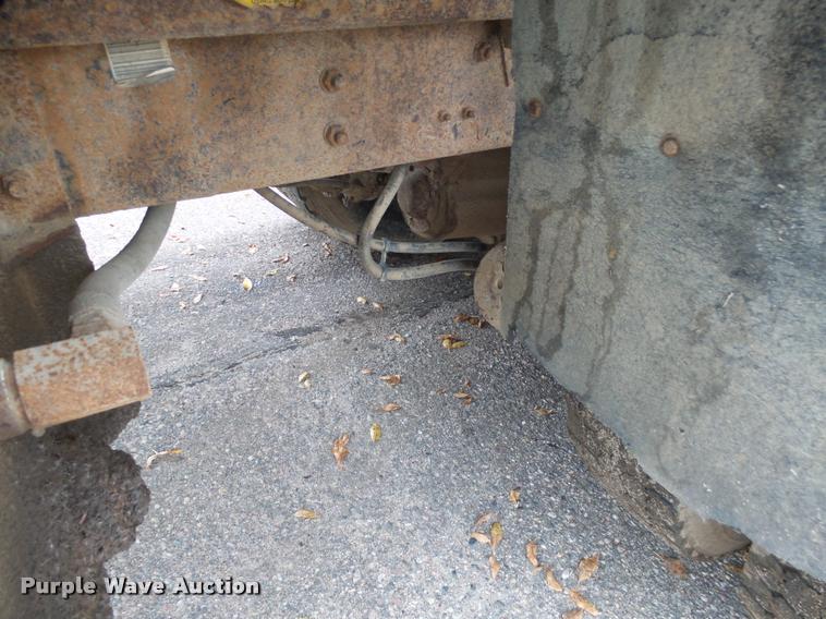 image for item AL9072 1998 Ford W96 dump truck