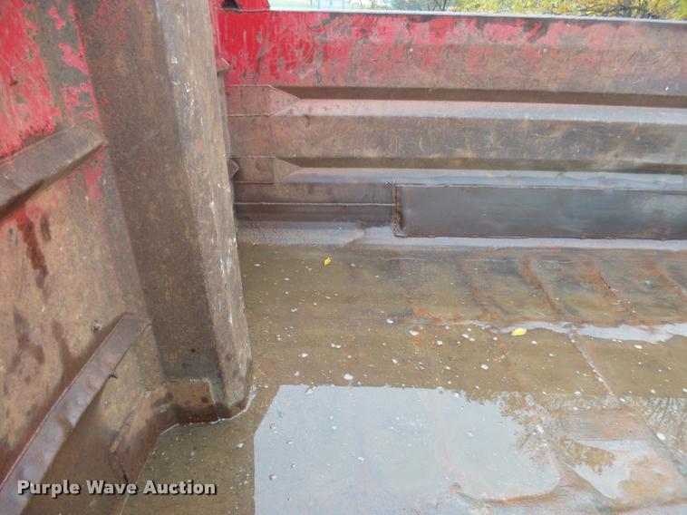 image for item AL9072 1998 Ford W96 dump truck