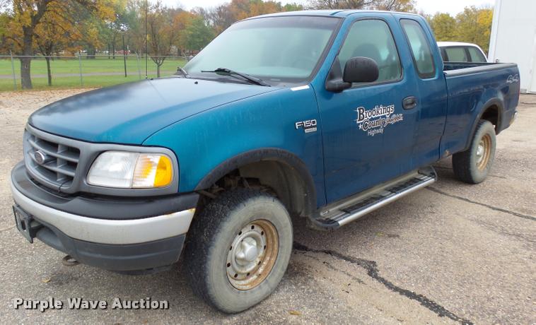 image for item AL9074 2000 Ford F150 SuperCab pickup truck