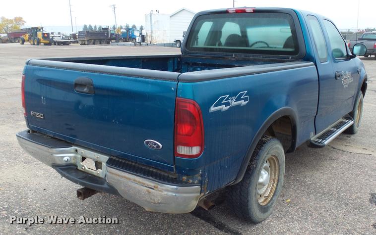 image for item AL9074 2000 Ford F150 SuperCab pickup truck