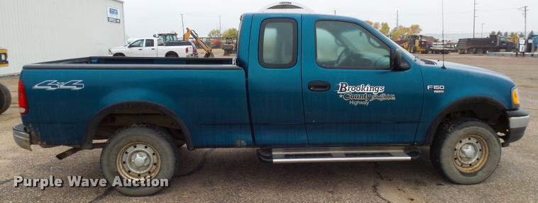 image for item AL9074 2000 Ford F150 SuperCab pickup truck