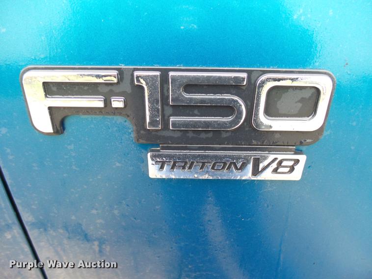 image for item AL9074 2000 Ford F150 SuperCab pickup truck