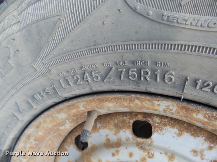 image for item AL9074 2000 Ford F150 SuperCab pickup truck