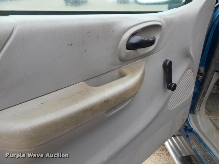 image for item AL9074 2000 Ford F150 SuperCab pickup truck