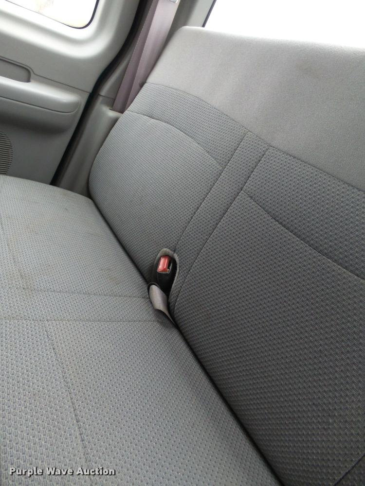 image for item AL9074 2000 Ford F150 SuperCab pickup truck