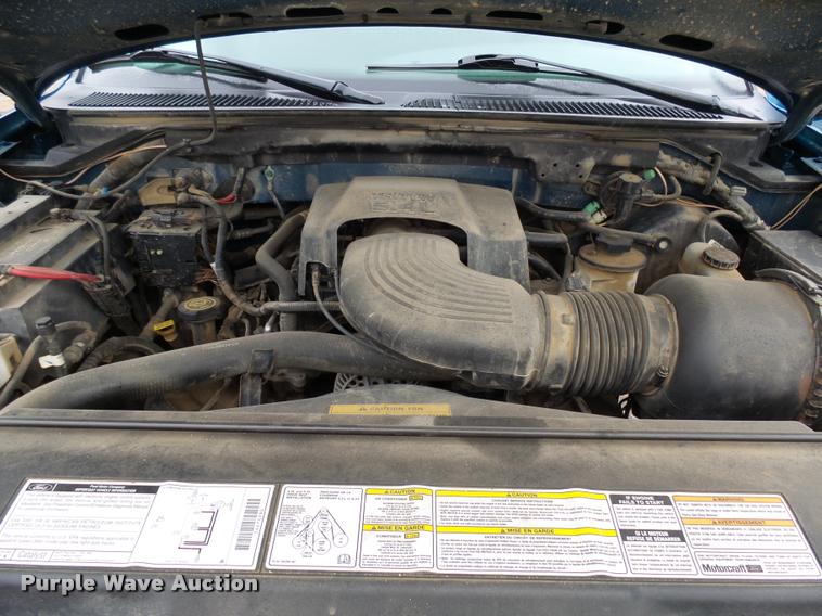 image for item AL9074 2000 Ford F150 SuperCab pickup truck