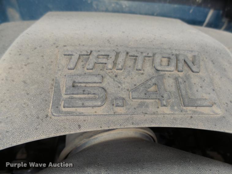 image for item AL9074 2000 Ford F150 SuperCab pickup truck