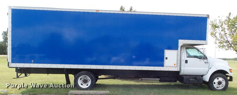 image for item AP9684 2003 Ford F650 box truck