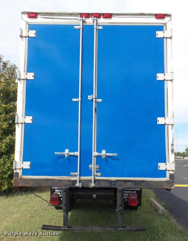 image for item AP9684 2003 Ford F650 box truck