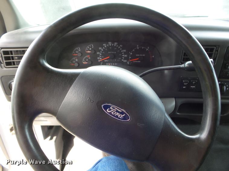 image for item AP9684 2003 Ford F650 box truck