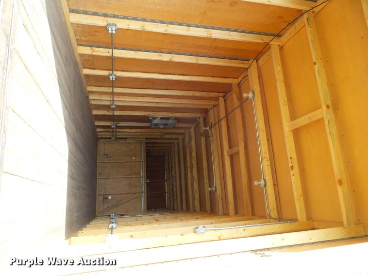 image for item AP9684 2003 Ford F650 box truck