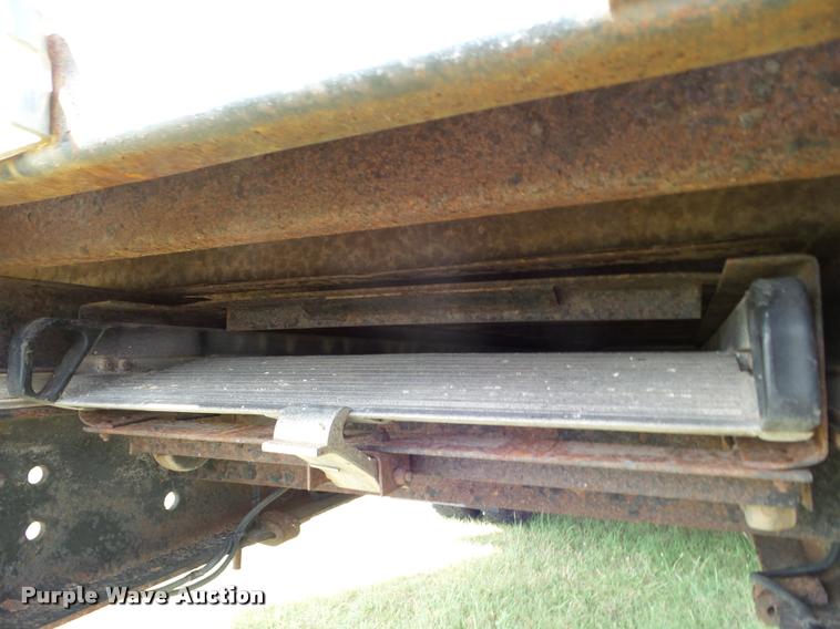 image for item AP9684 2003 Ford F650 box truck