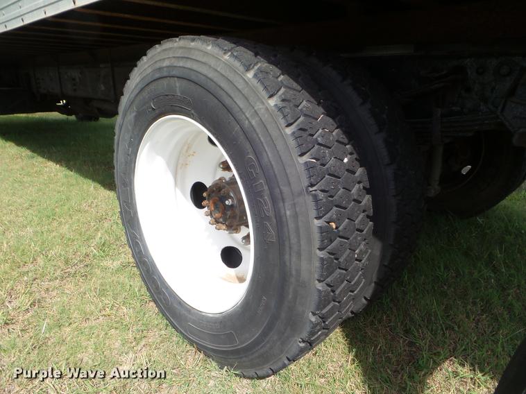 image for item AP9684 2003 Ford F650 box truck