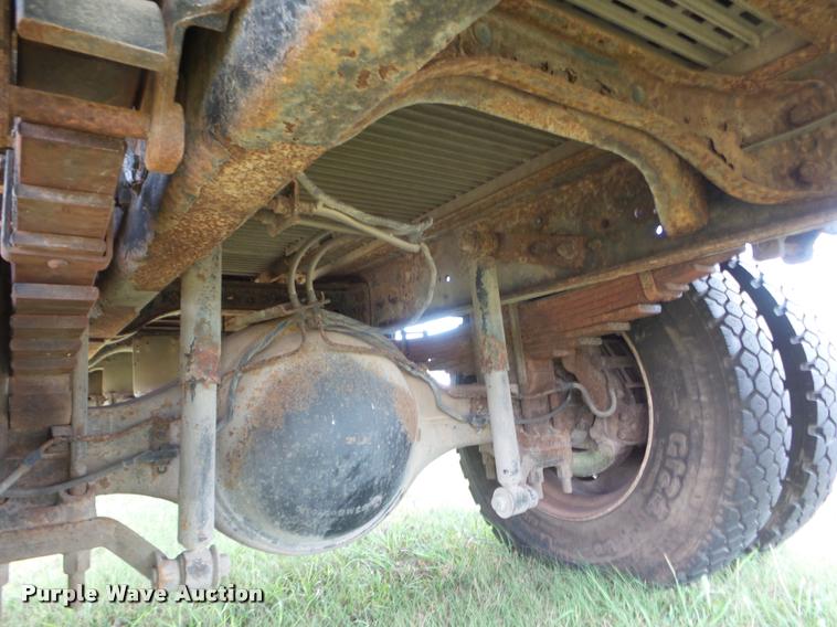 image for item AP9684 2003 Ford F650 box truck