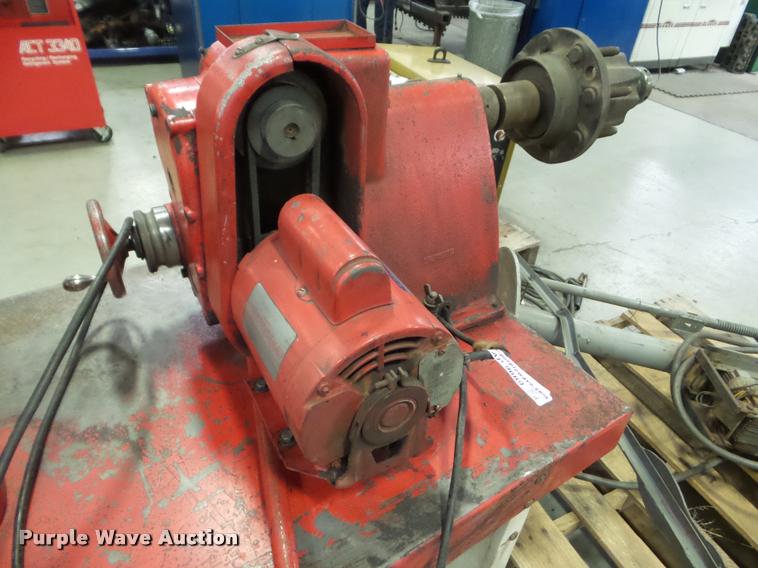 image for item AP9689 Bear brake lathe