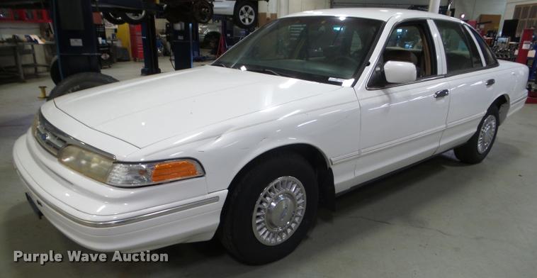 image for item AP9700 1996 Ford Crown Victoria Police Interceptor