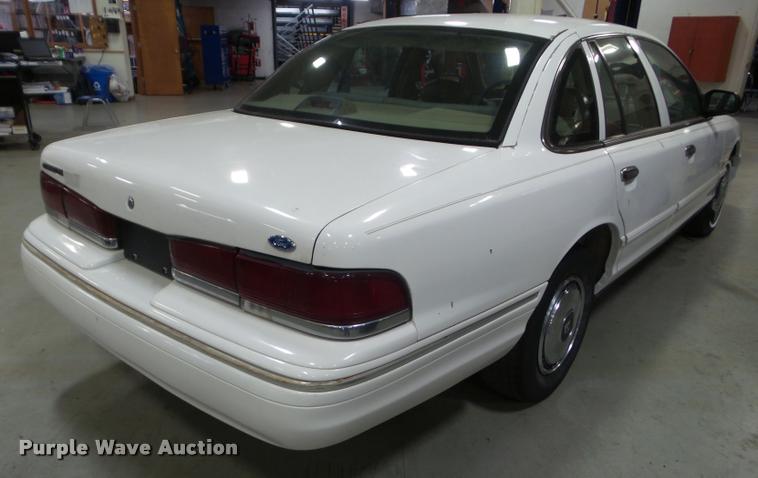 image for item AP9700 1996 Ford Crown Victoria Police Interceptor
