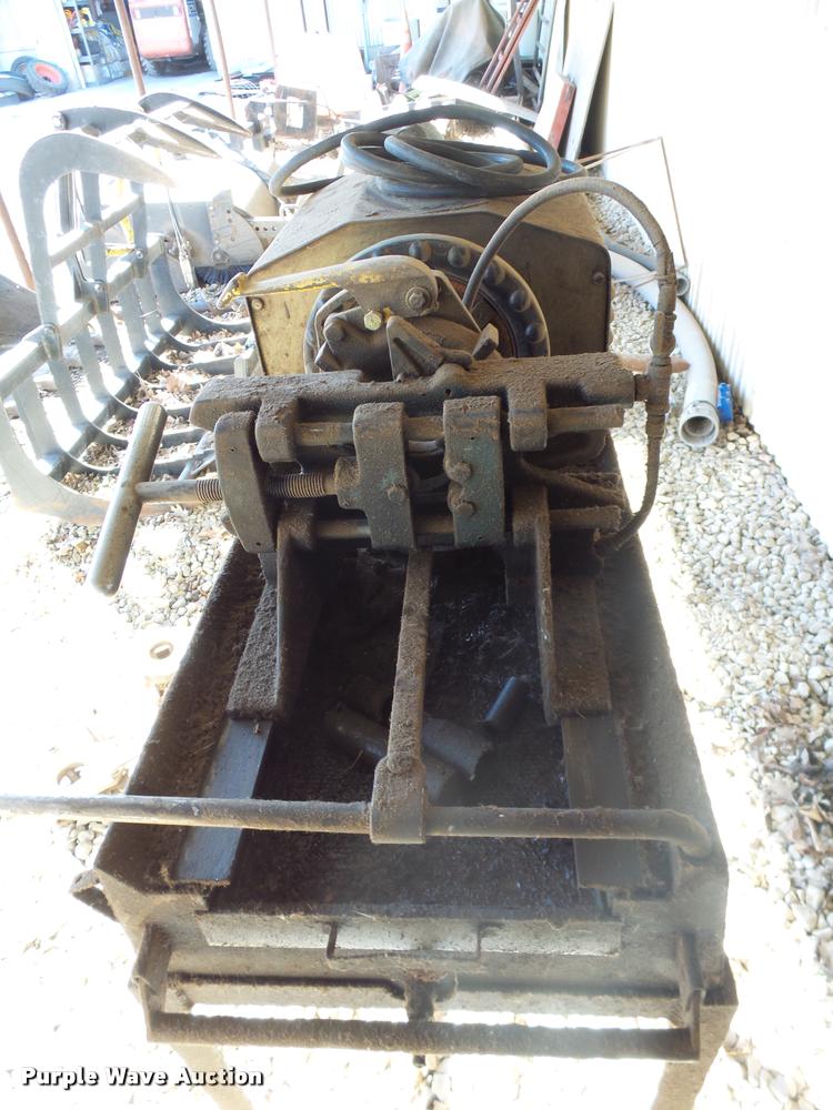 image for item AS9502 Oster 2" pipe and bolt machine