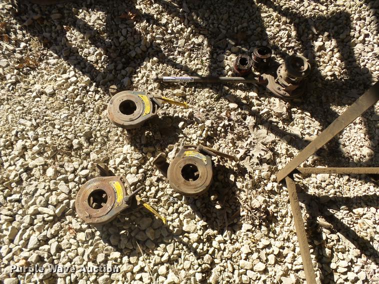 image for item AS9502 Oster 2" pipe and bolt machine