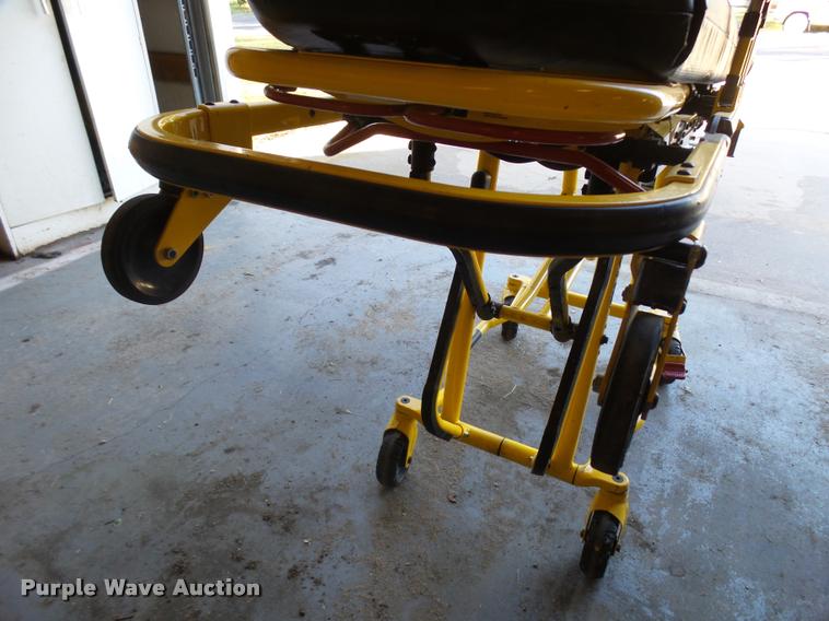 image for item AS9507 Rugged Stryker 6091 EZ-Pro 2 ambulance cot