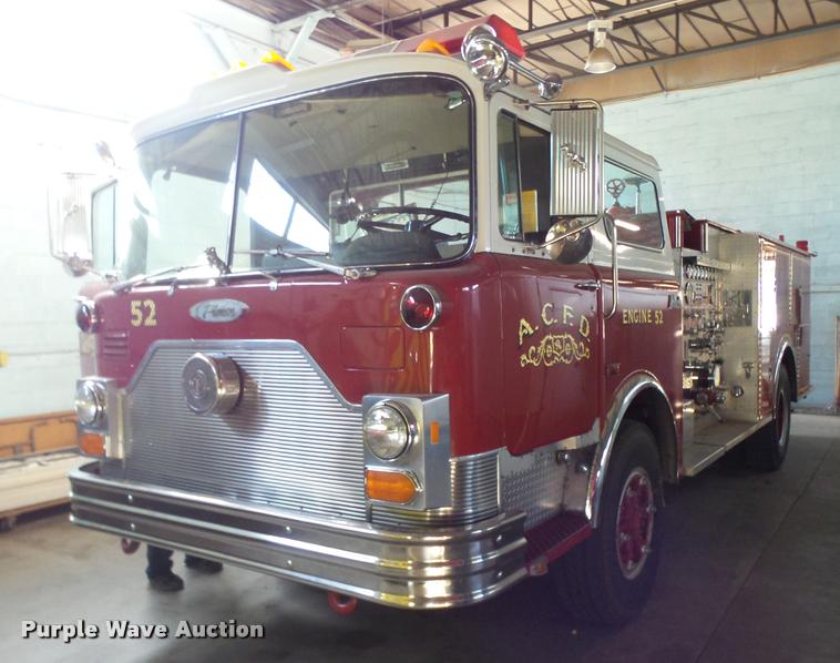 image for item BU9757 1990 Mack Pierce fire truck
