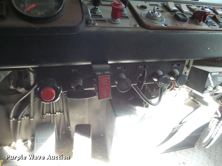 image for item BU9757 1990 Mack Pierce fire truck