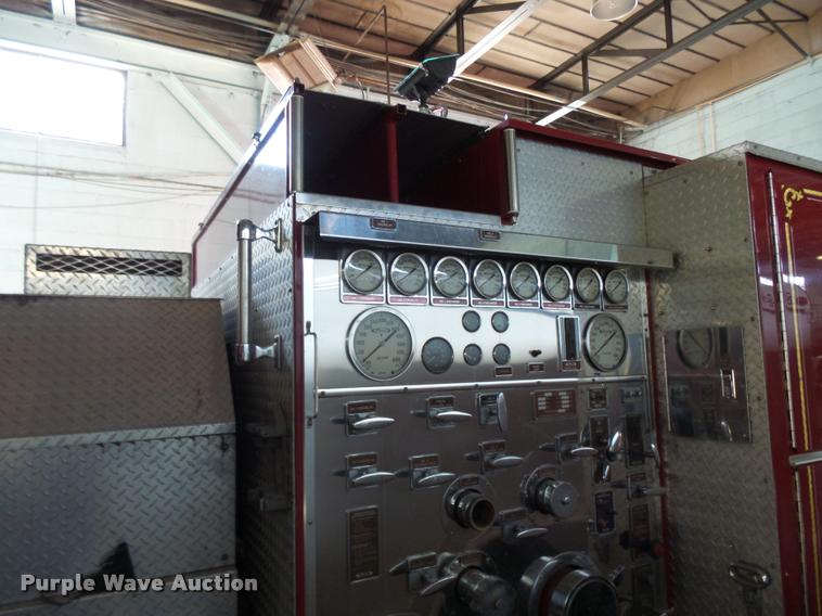 image for item BU9757 1990 Mack Pierce fire truck