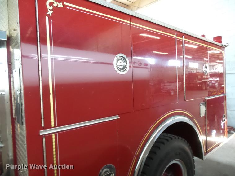 image for item BU9757 1990 Mack Pierce fire truck