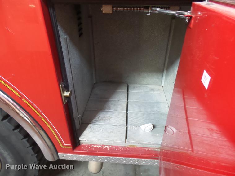 image for item BU9757 1990 Mack Pierce fire truck