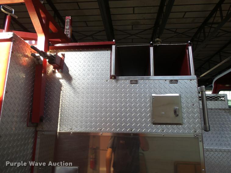 image for item BU9757 1990 Mack Pierce fire truck