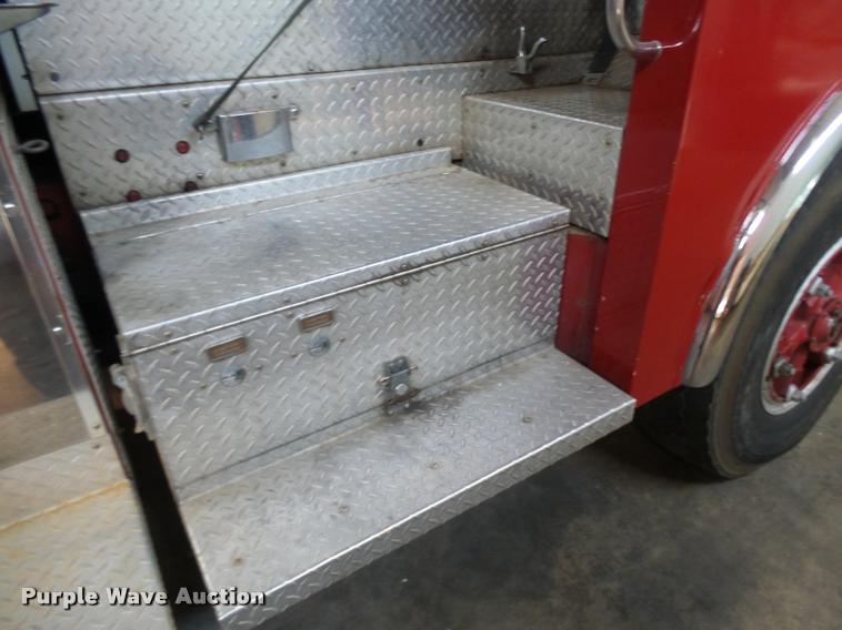 image for item BU9757 1990 Mack Pierce fire truck