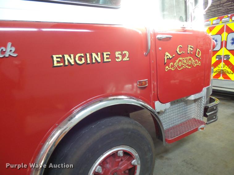 image for item BU9757 1990 Mack Pierce fire truck