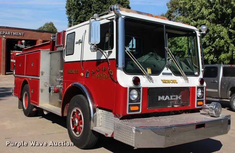 image for item BU9758 1987 Mack FC600 Firecat fire engine