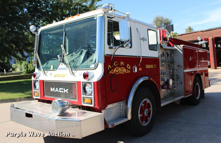 image for item BU9758 1987 Mack FC600 Firecat fire engine