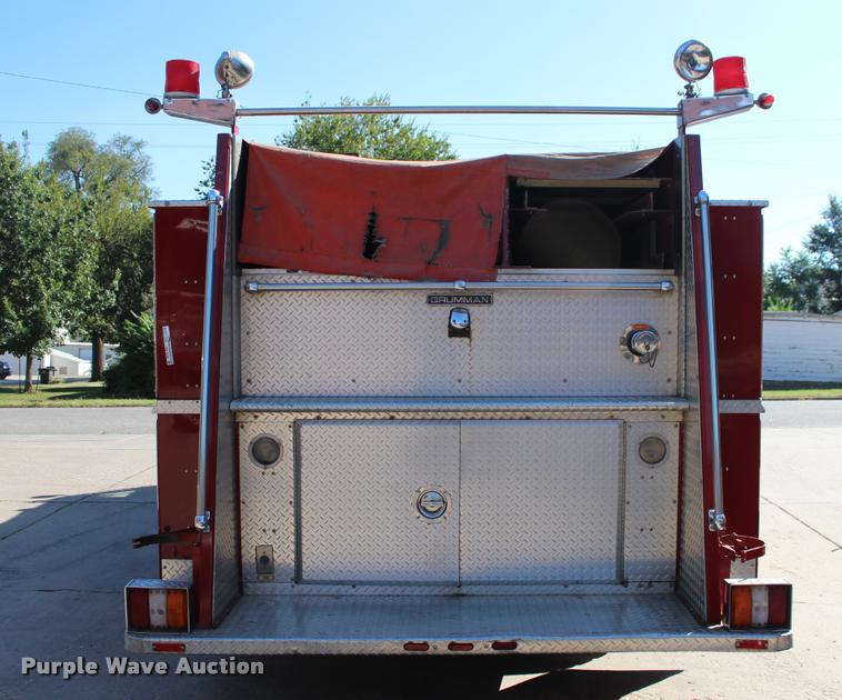 image for item BU9758 1987 Mack FC600 Firecat fire engine
