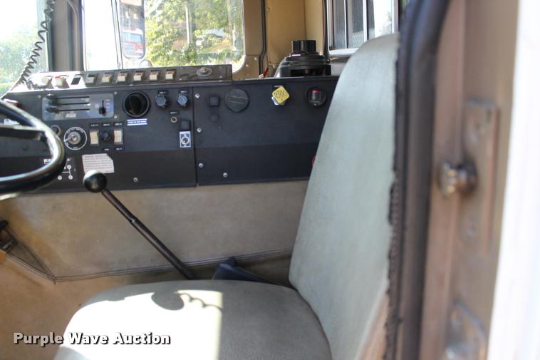 image for item BU9758 1987 Mack FC600 Firecat fire engine