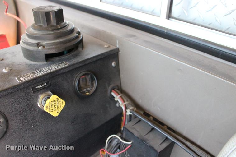 image for item BU9758 1987 Mack FC600 Firecat fire engine