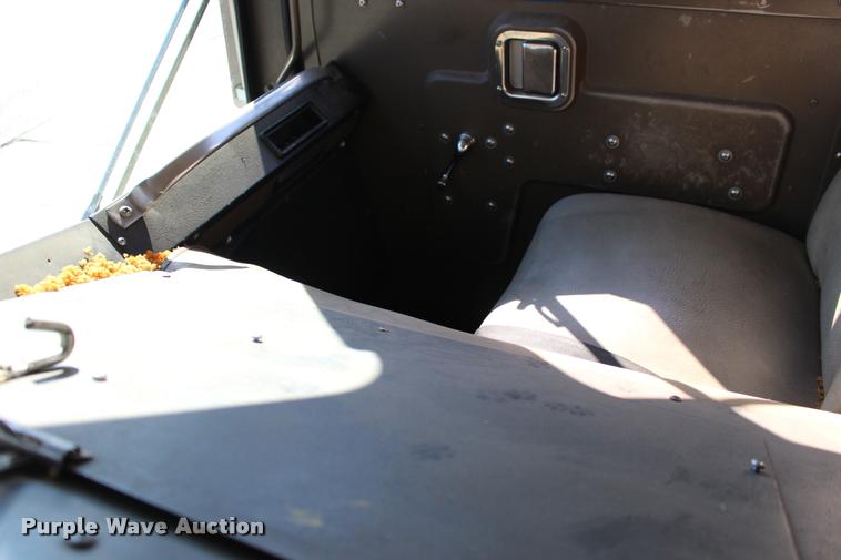 image for item BU9758 1987 Mack FC600 Firecat fire engine