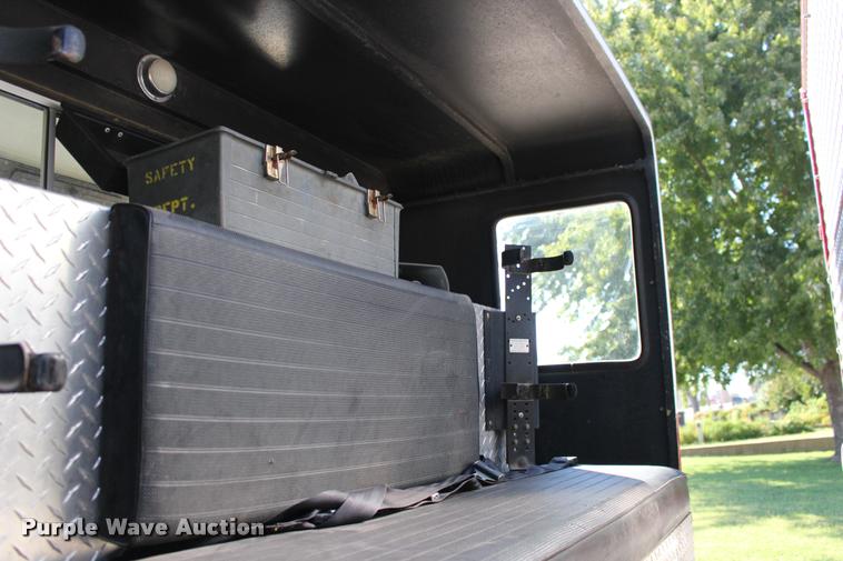 image for item BU9758 1987 Mack FC600 Firecat fire engine