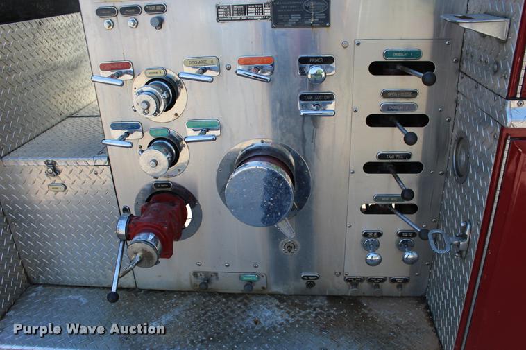 image for item BU9758 1987 Mack FC600 Firecat fire engine