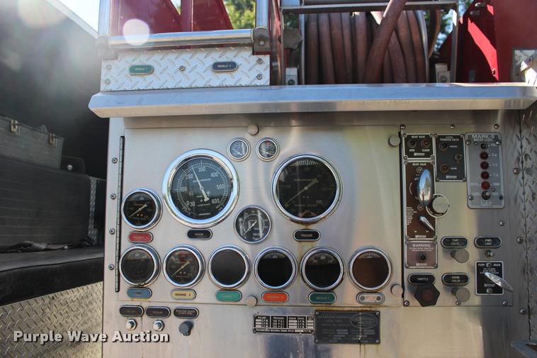 image for item BU9758 1987 Mack FC600 Firecat fire engine