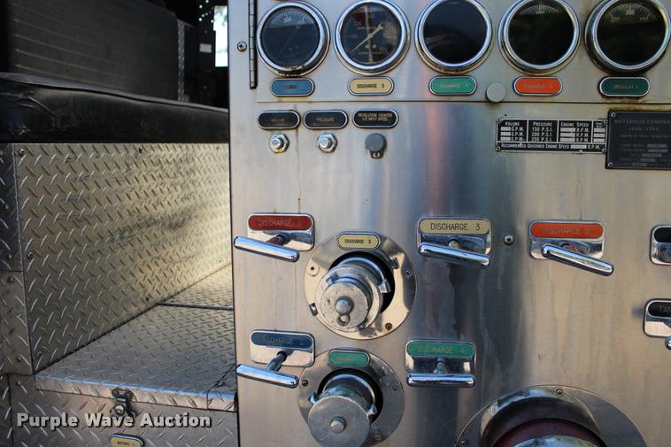 image for item BU9758 1987 Mack FC600 Firecat fire engine