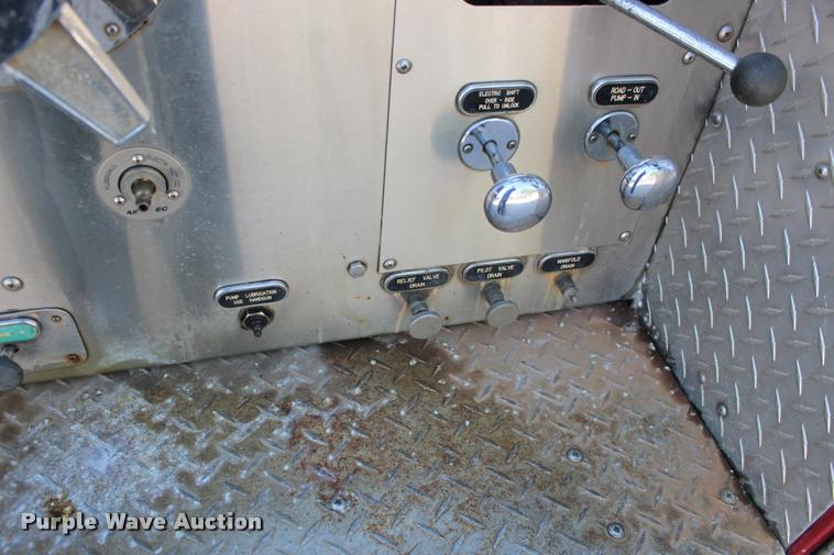 image for item BU9758 1987 Mack FC600 Firecat fire engine