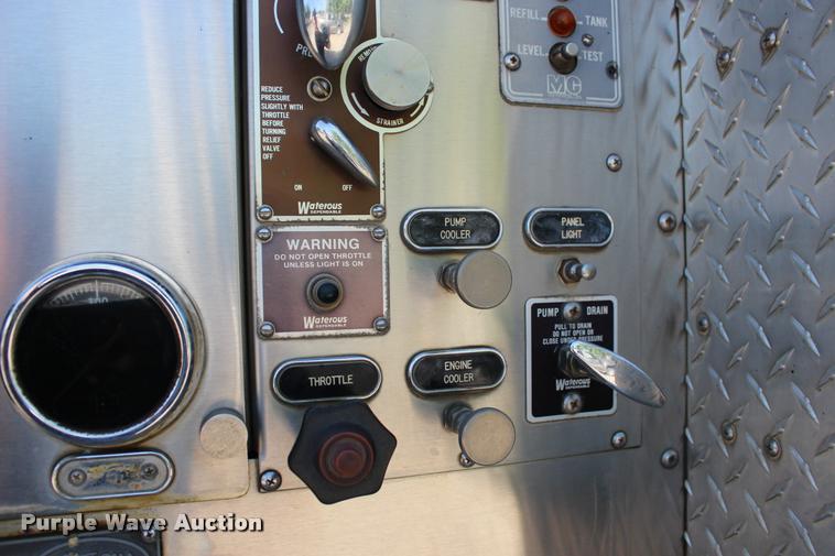 image for item BU9758 1987 Mack FC600 Firecat fire engine