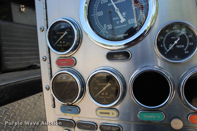 image for item BU9758 1987 Mack FC600 Firecat fire engine