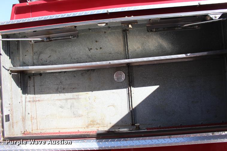 image for item BU9758 1987 Mack FC600 Firecat fire engine