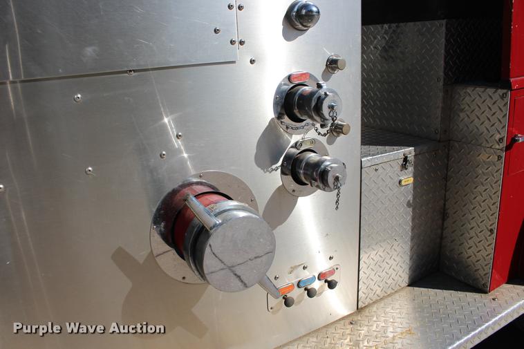 image for item BU9758 1987 Mack FC600 Firecat fire engine