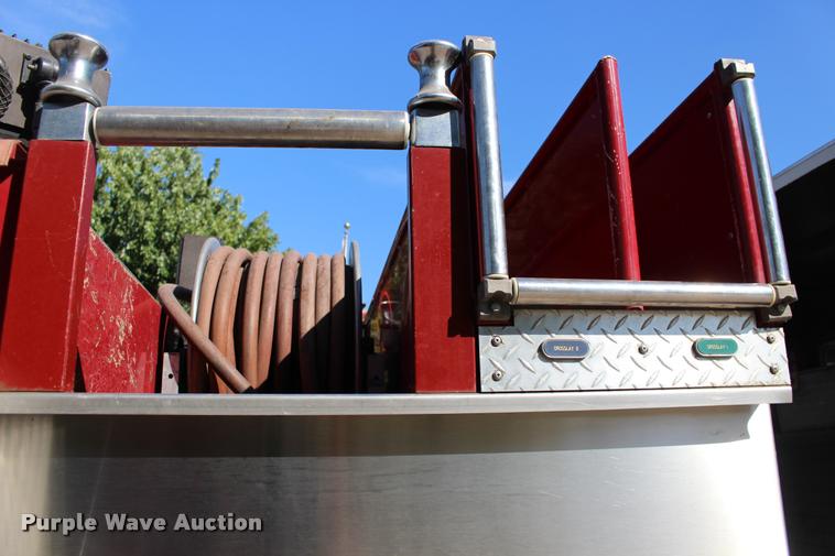 image for item BU9758 1987 Mack FC600 Firecat fire engine