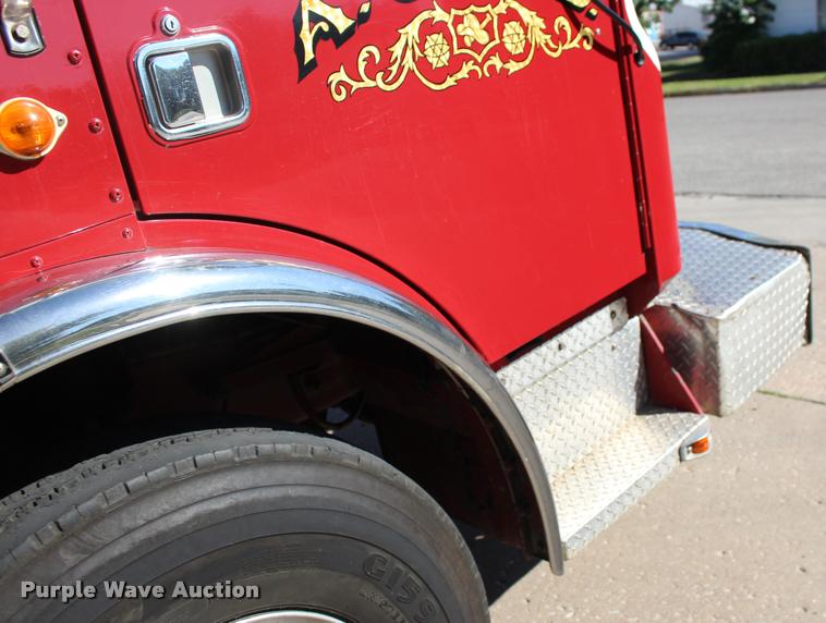 image for item BU9758 1987 Mack FC600 Firecat fire engine